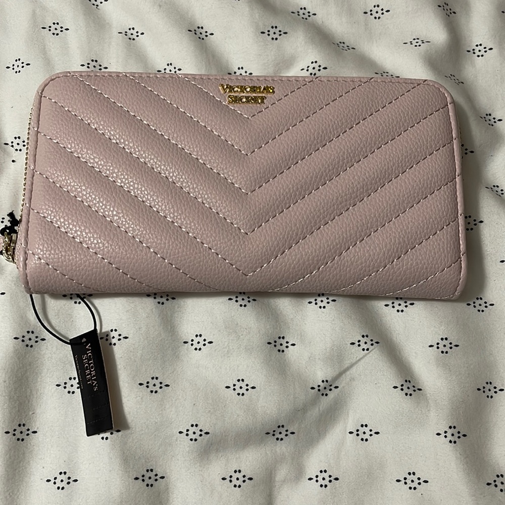 Brand new with tags VS pink wallet